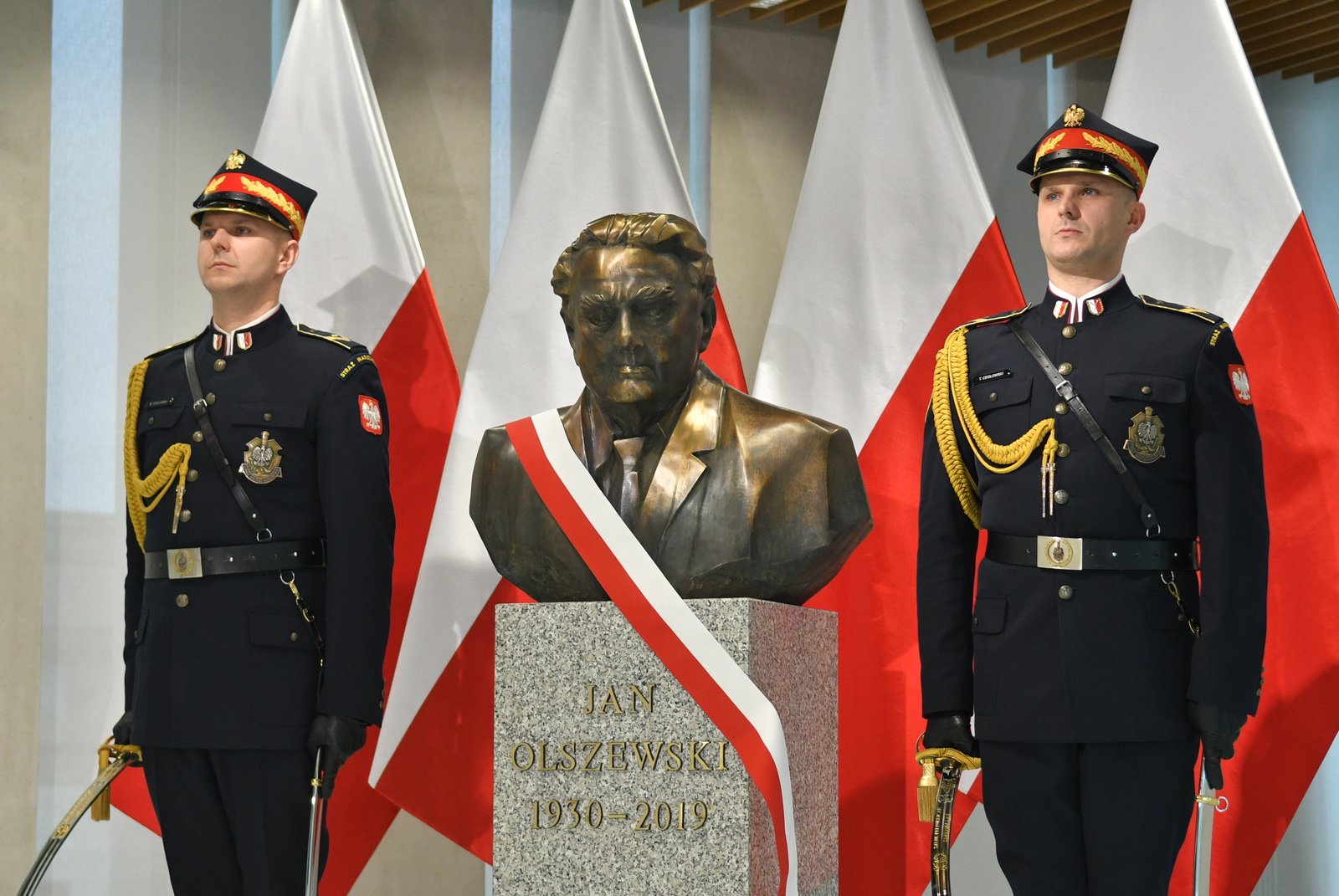 Odsłonięcie popiersia premiera w sali sejmowej w Sejmie